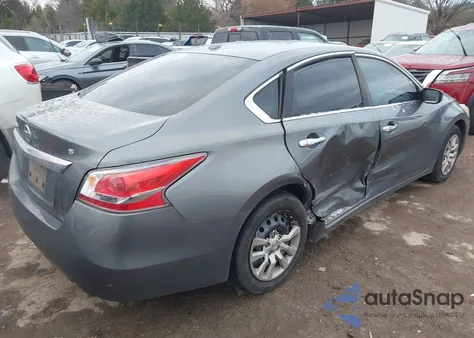 2015 Nissan Altima 2.5 S из США, поврежденный, VIN 1N4AL3AP0FN355986